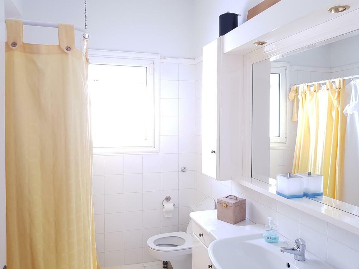 Villa Blue. Two Storey House, 100 Meters From Sea Rafína Exterior foto