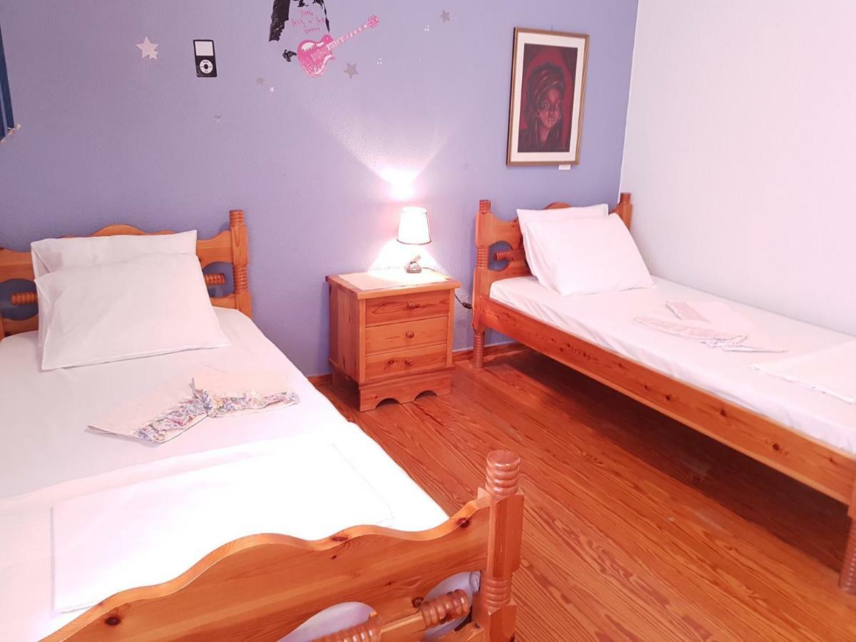 Villa Blue. Two Storey House, 100 Meters From Sea Rafína Exterior foto